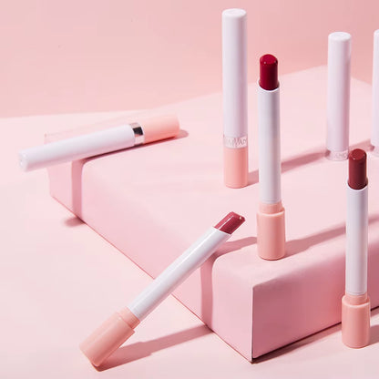 “4-Piece Matte Cigarette Lipstick Collection – Rich, Long-Lasting Shades, Smudge-Free & Soft Velvet Finish” 
